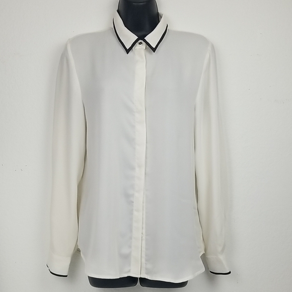 H&M Tops - H&M Cream Button Down Shirt with Black Trim (Size 8)